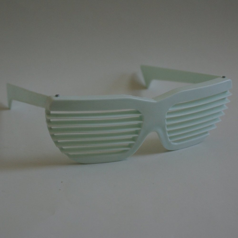 True Vintage 80's/90's vent frame beach eyewear